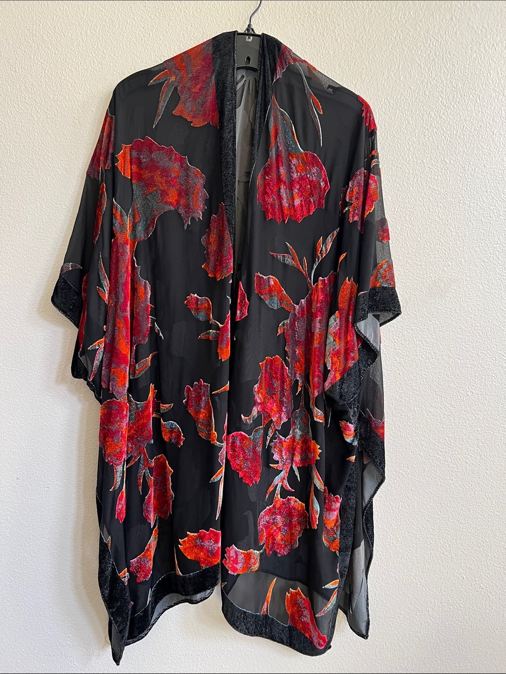LOVESTITCH Boho Burnout Devore Velvet Sheer Floral Kimono Shawl Black/Red OS